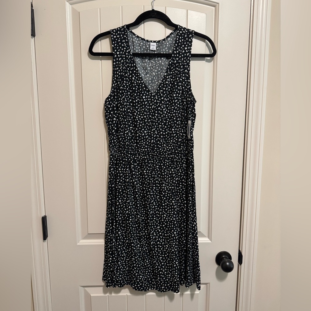 Old Navy Black & White Pattern Dress